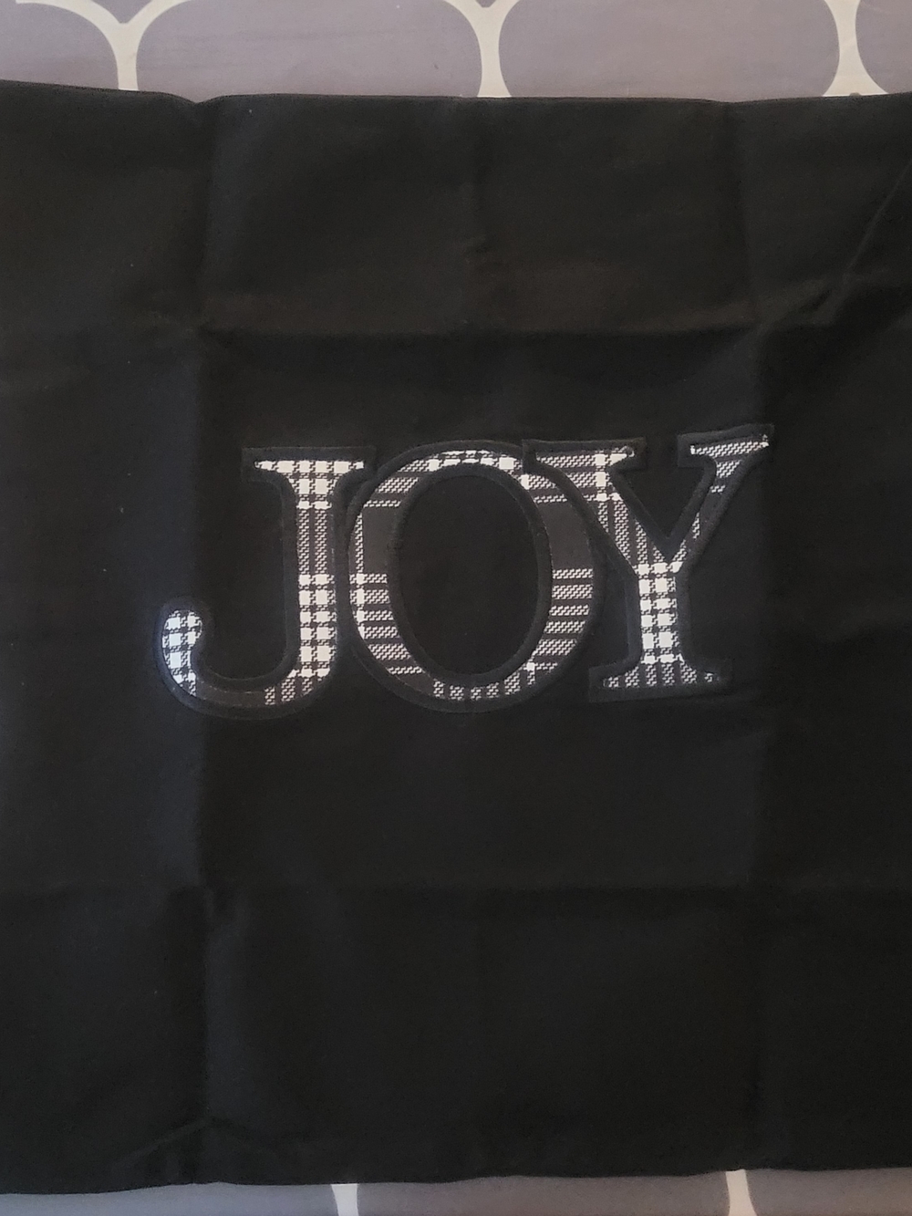 Thirty-one "Joy" Black Plaid Graphic Zip Pillow Cover Christmas 18x18 New